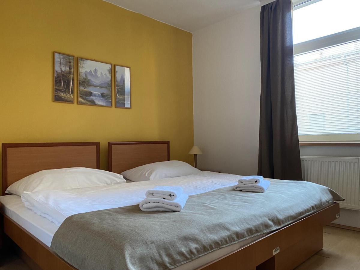 Hotel Adria Nova Dubnica Экстерьер фото