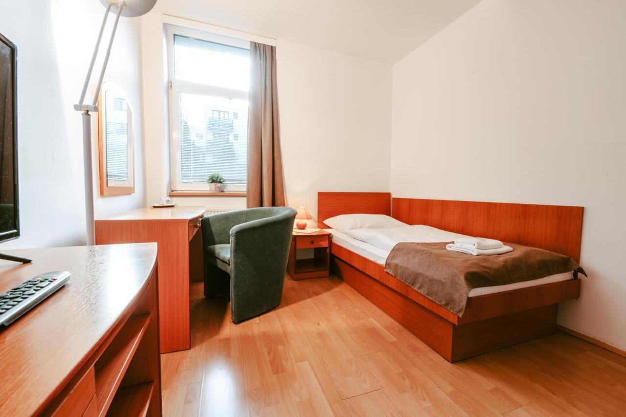 Hotel Adria Nova Dubnica Экстерьер фото