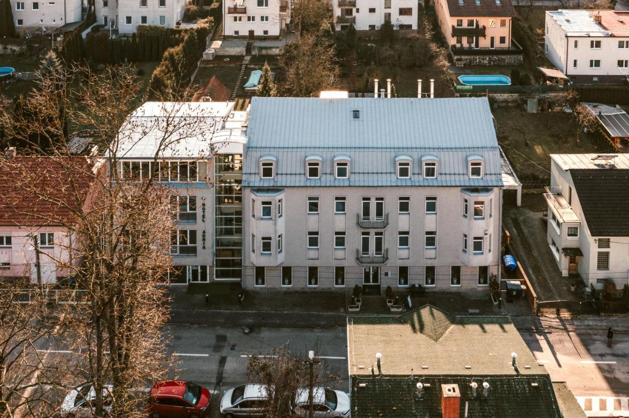 Hotel Adria Nova Dubnica Экстерьер фото
