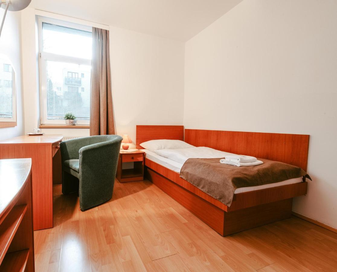 Hotel Adria Nova Dubnica Экстерьер фото