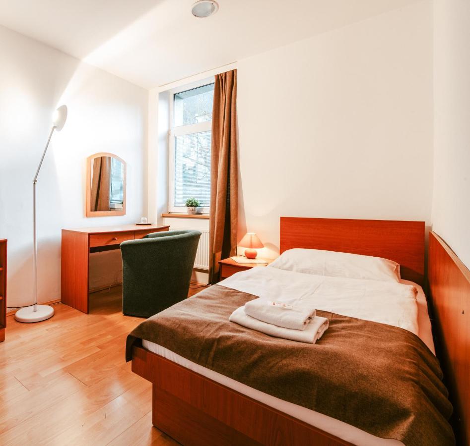 Hotel Adria Nova Dubnica Экстерьер фото